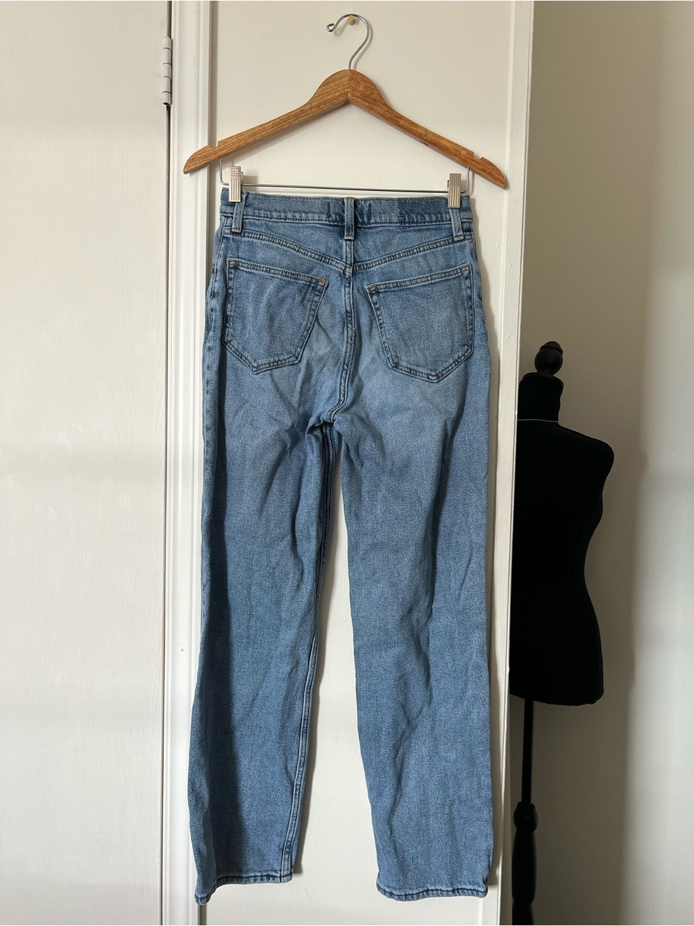Abercrombie & Fitch 90s Straight Ultra High Rise Jeans 27/4R Light Wash - Picture 4 of 6